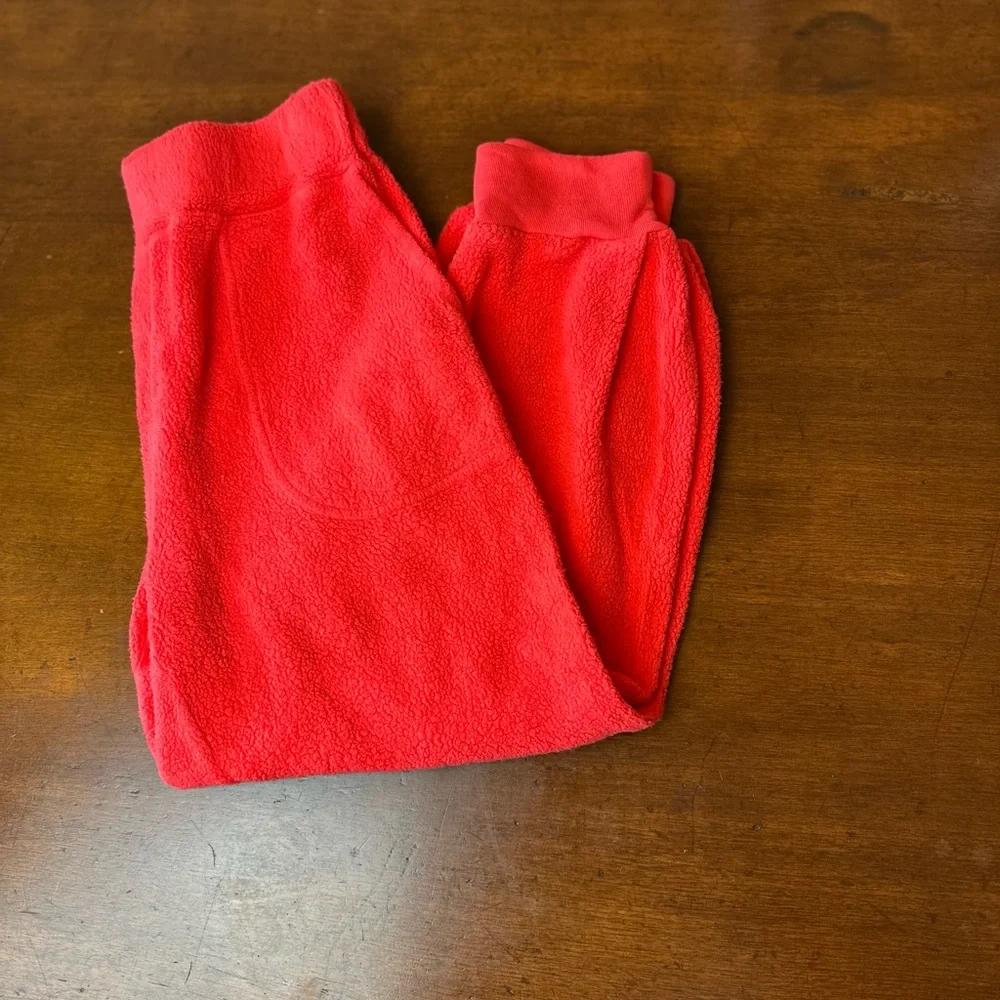 Sundry NWT size small red‎ cherry patch pocket Sherpa joggers